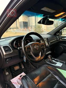 جیپ گراند شیرۆکی